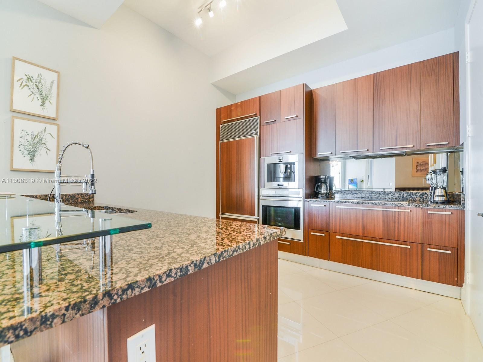 Ver detalles 3703 2 / 3 1962 sq. ft. $ 2023-01-10 0 foto