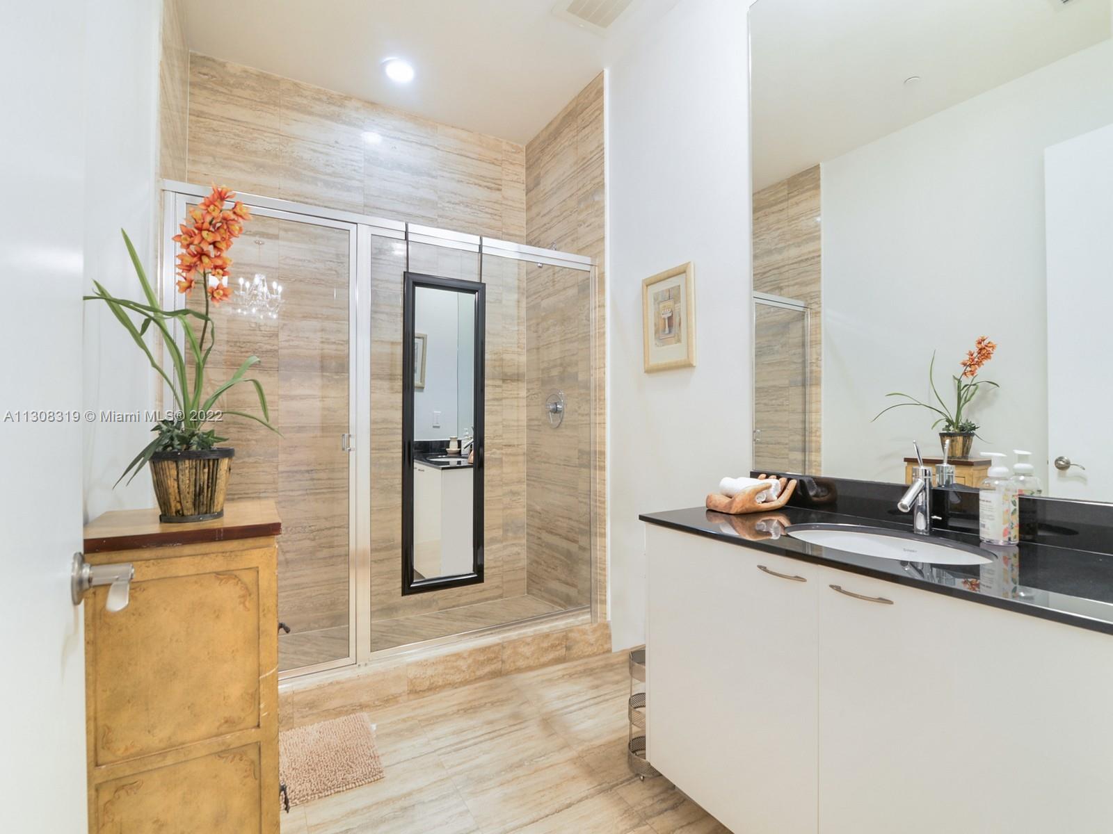 Ver detalles 3703 2 / 3 1962 sq. ft. $ 2023-01-10 0 foto
