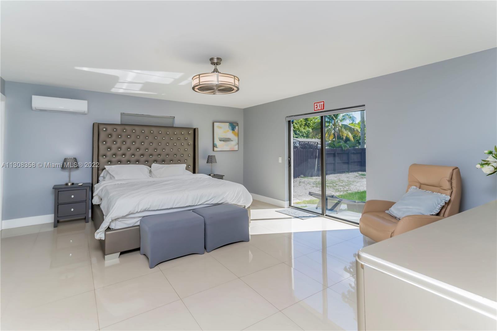 See details / 3099 sq. ft. $ 2022-12-12 0 Photo