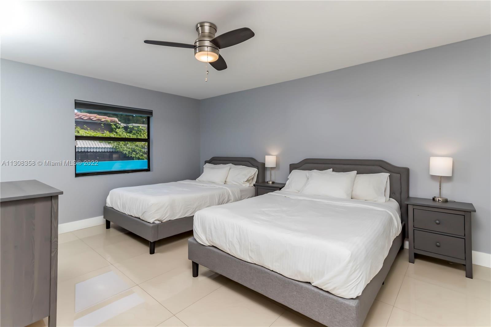 See details / 3099 sq. ft. $ 2022-12-12 0 Photo