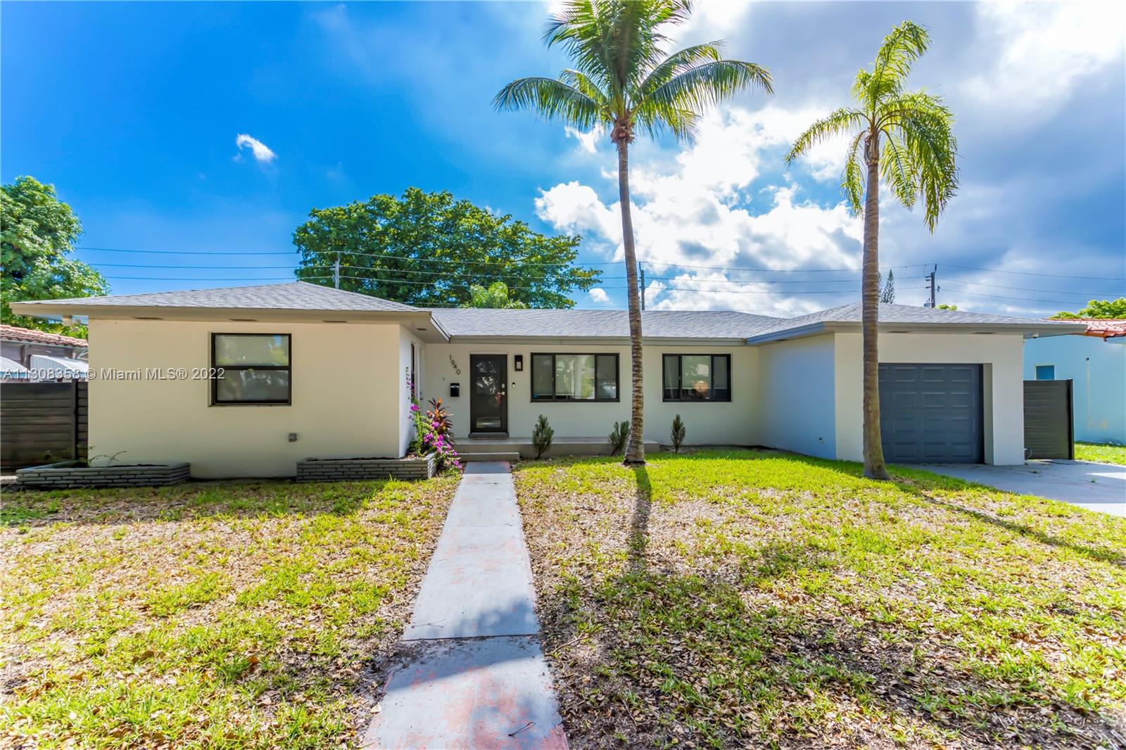See details / 3099 sq. ft. $ 2022-12-12 0 Photo