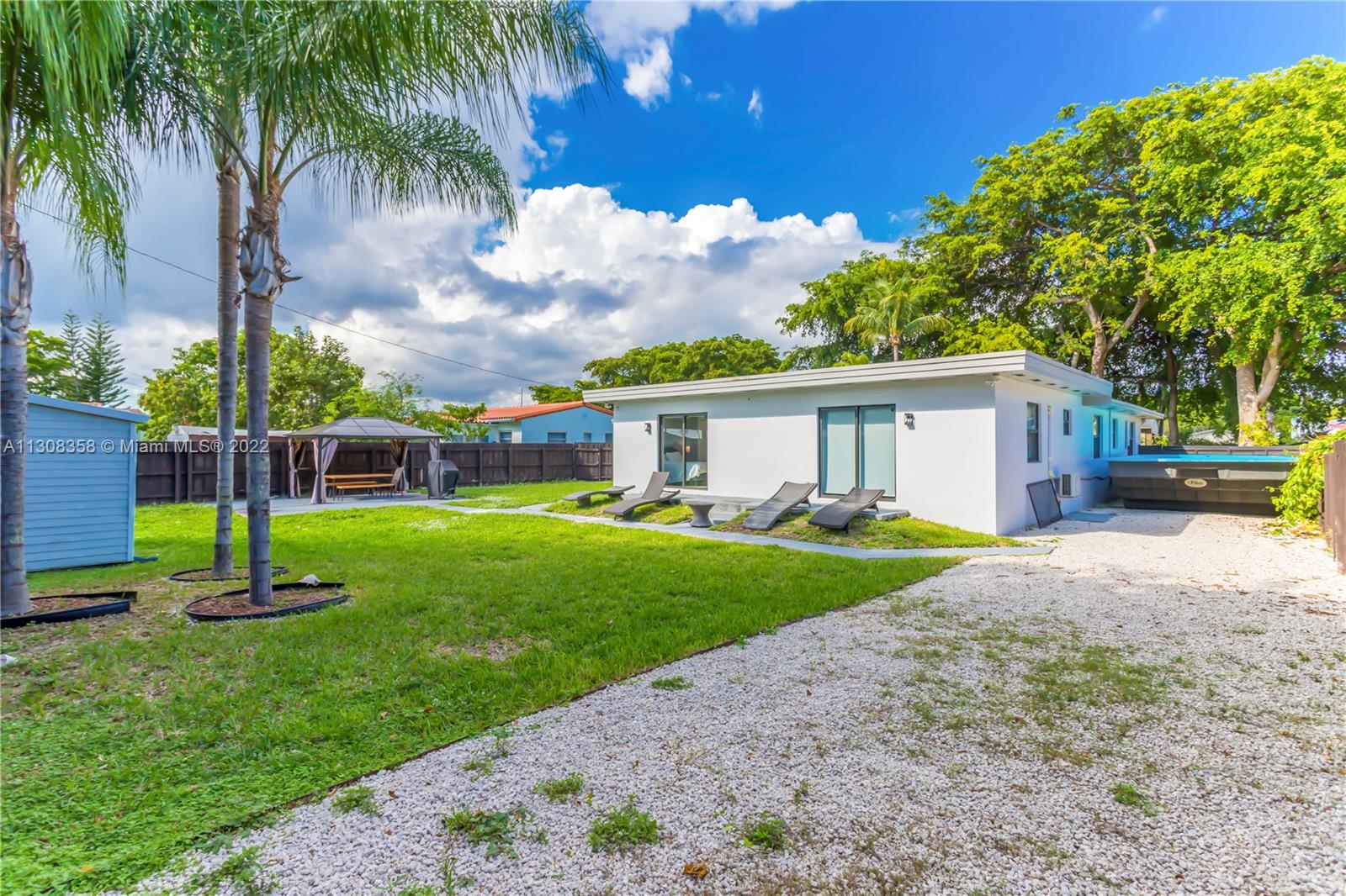 See details / 3099 sq. ft. $ 2022-12-12 0 Photo