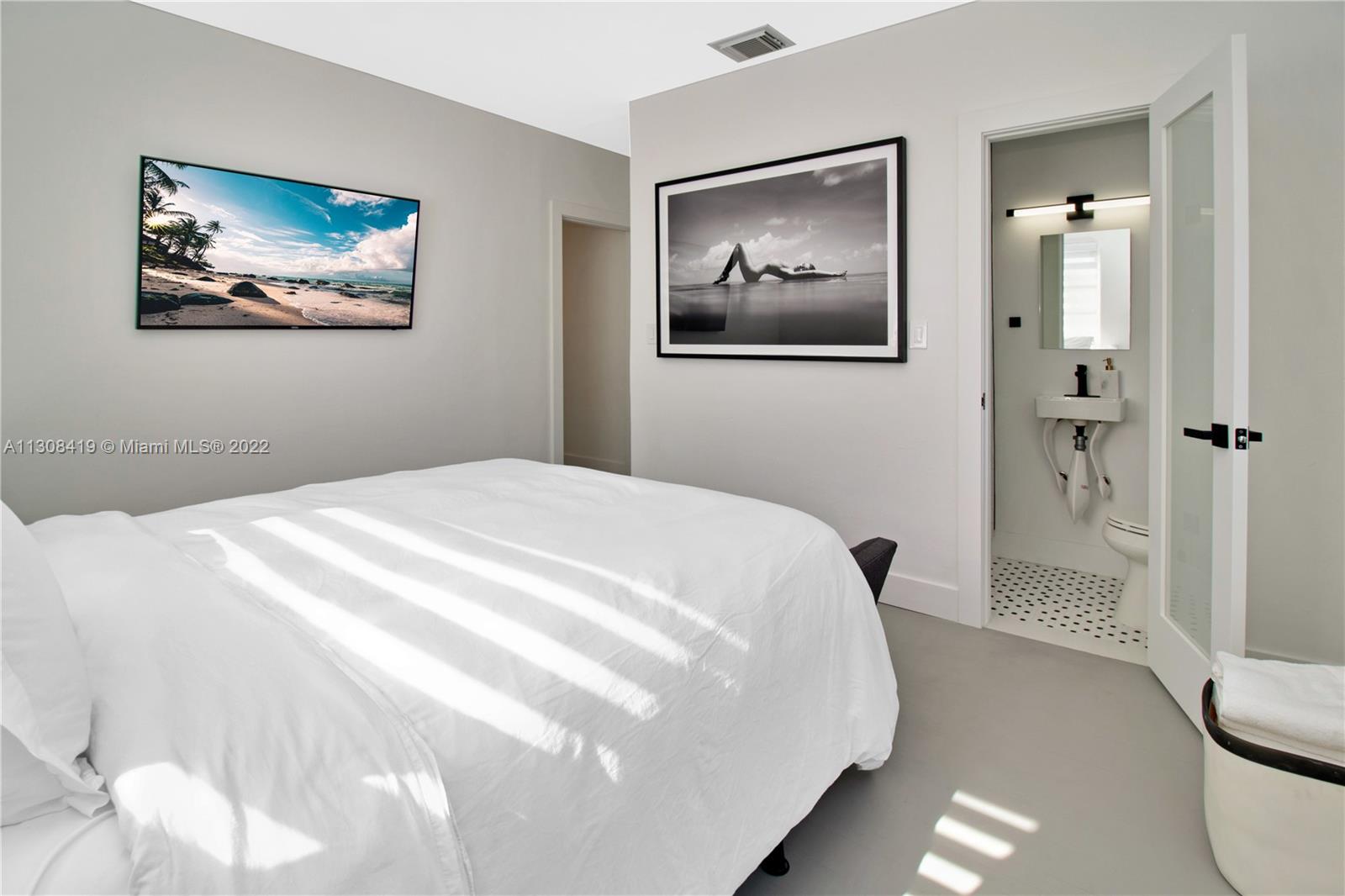See details / sq. ft. $ 2023-01-11 0 Photo