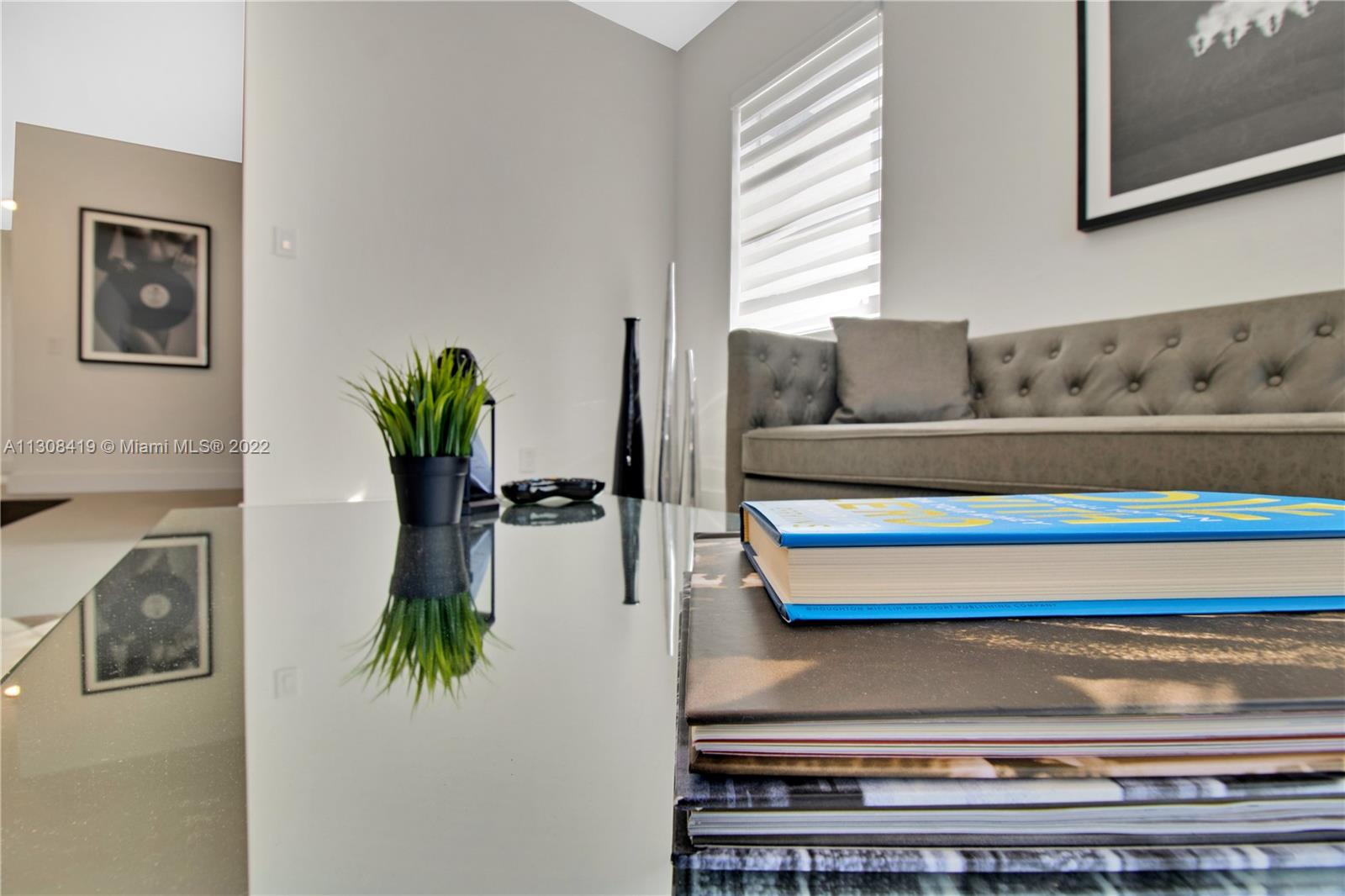 See details / sq. ft. $ 2023-01-11 0 Photo