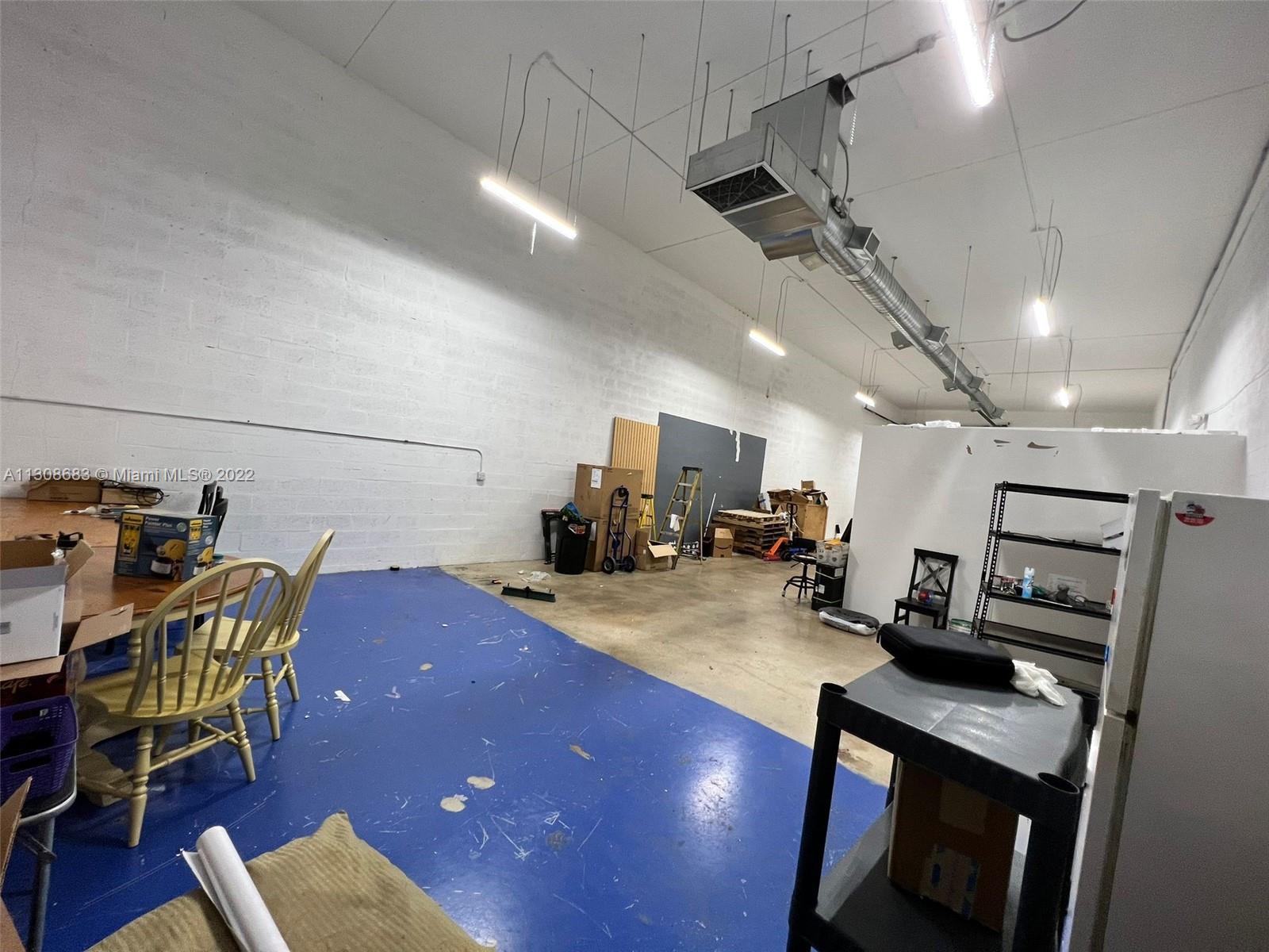 See details 7939 / sq. ft. $ 2022-11-29 0 Photo
