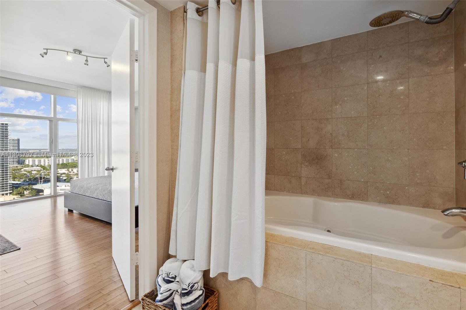 See details 2307 1 / 1 871 sq. ft. $ 2022-11-29 0 Photo