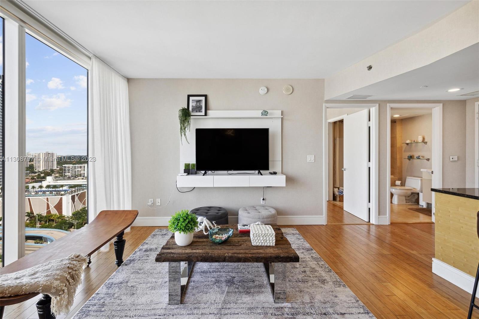 See details 2307 1 / 1 871 sq. ft. $ 2022-11-29 0 Photo