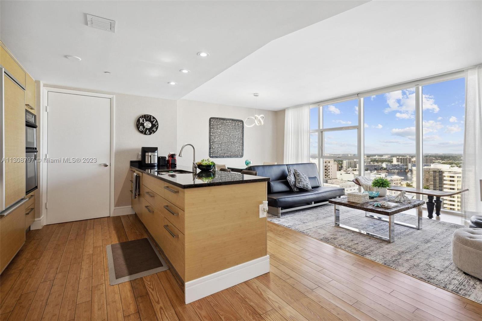See details 2307 1 / 1 871 sq. ft. $ 2022-11-29 0 Photo