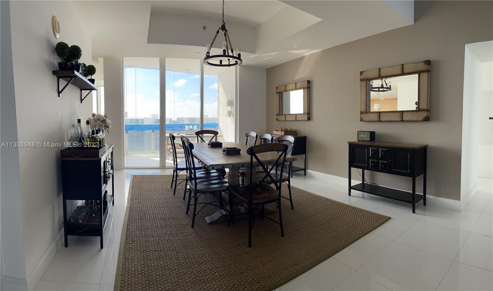 Ver detalles 1804 3 / 4 2558 sq. ft. $ 2022-12-27 0 foto