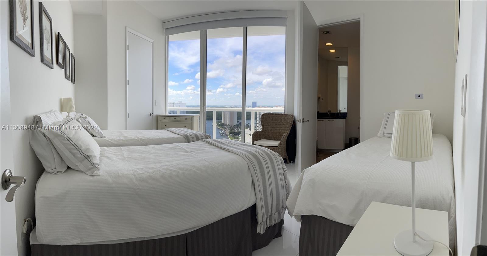 Ver detalles 1804 3 / 4 2558 sq. ft. $ 2022-12-27 0 foto
