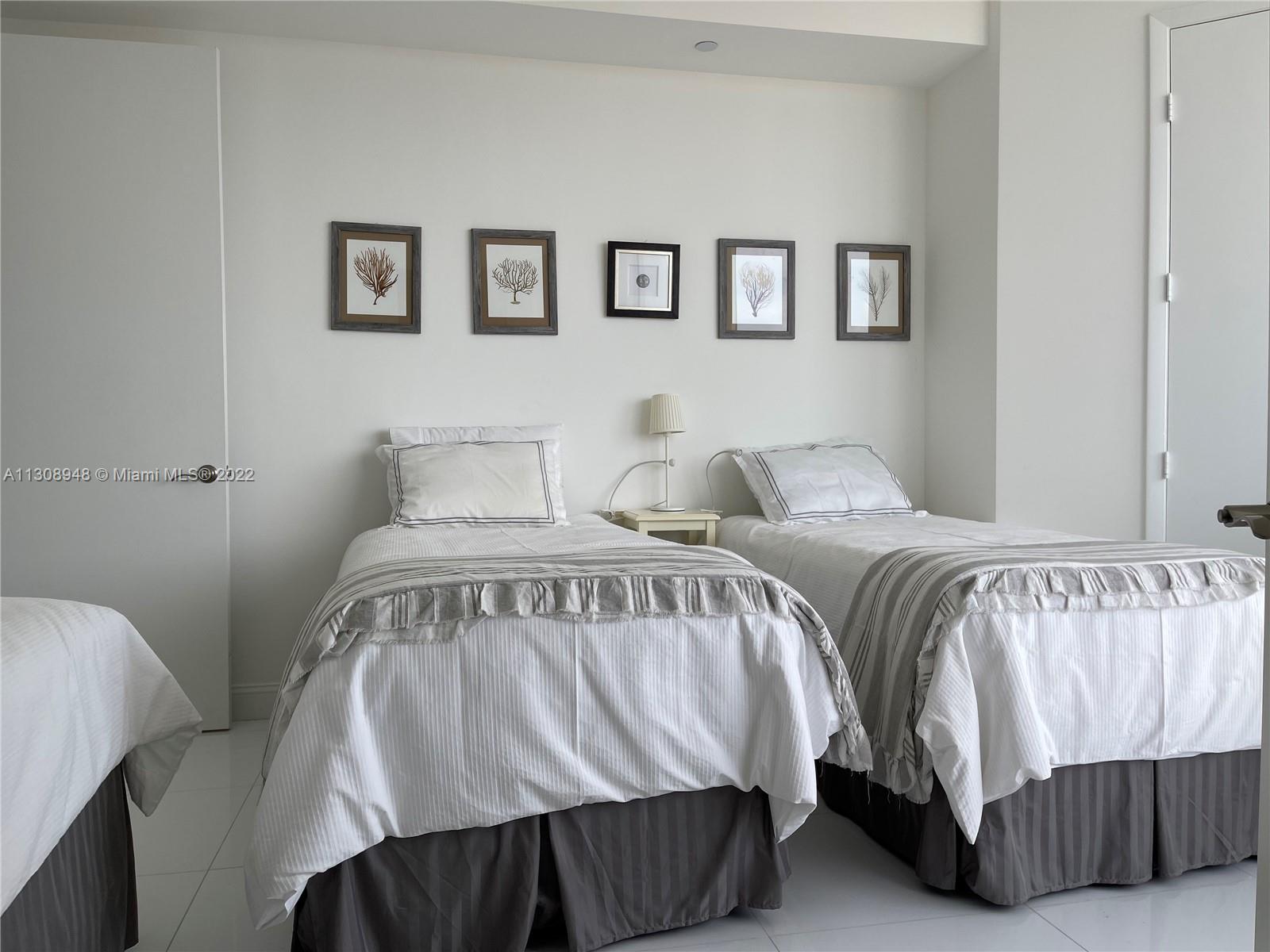 Ver detalles 1804 3 / 4 2558 sq. ft. $ 2022-12-27 0 foto