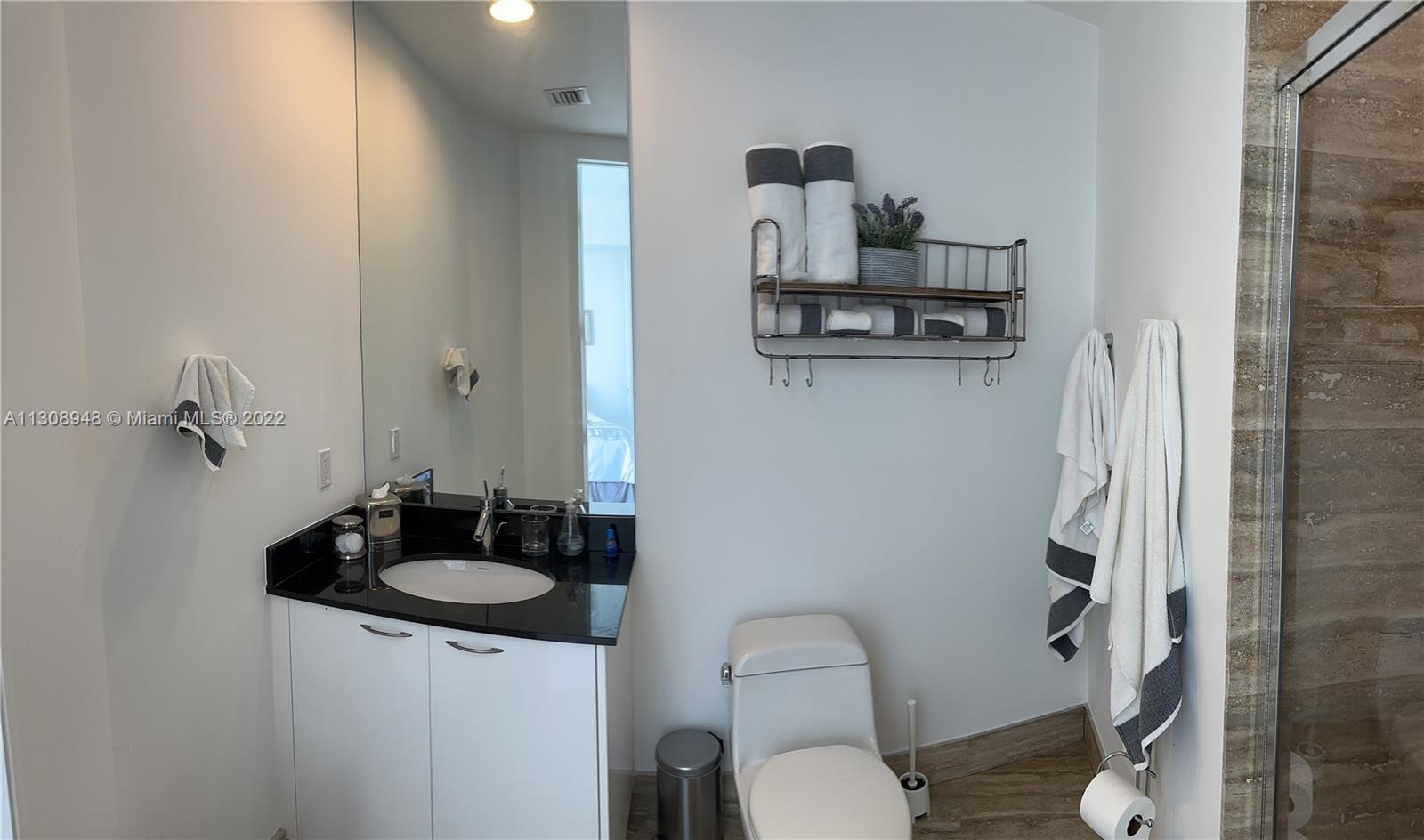 Ver detalles 1804 3 / 4 2558 sq. ft. $ 2022-12-27 0 foto
