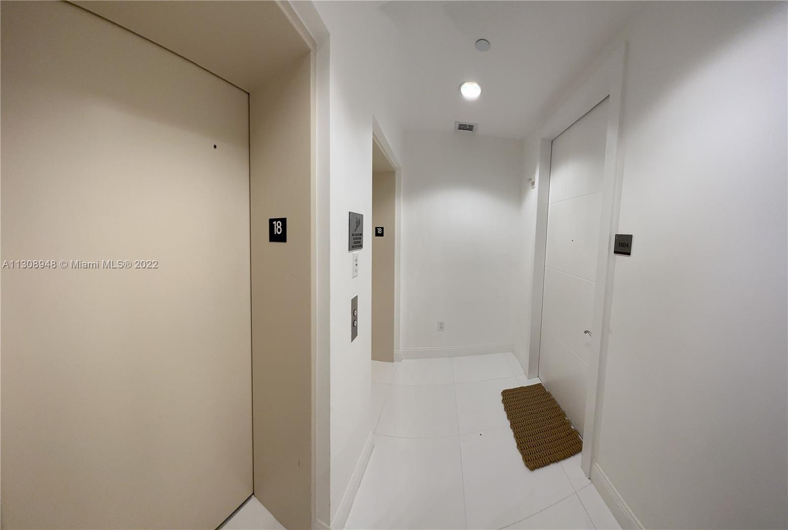 Ver detalles 1804 3 / 4 2558 sq. ft. $ 2022-12-27 0 foto