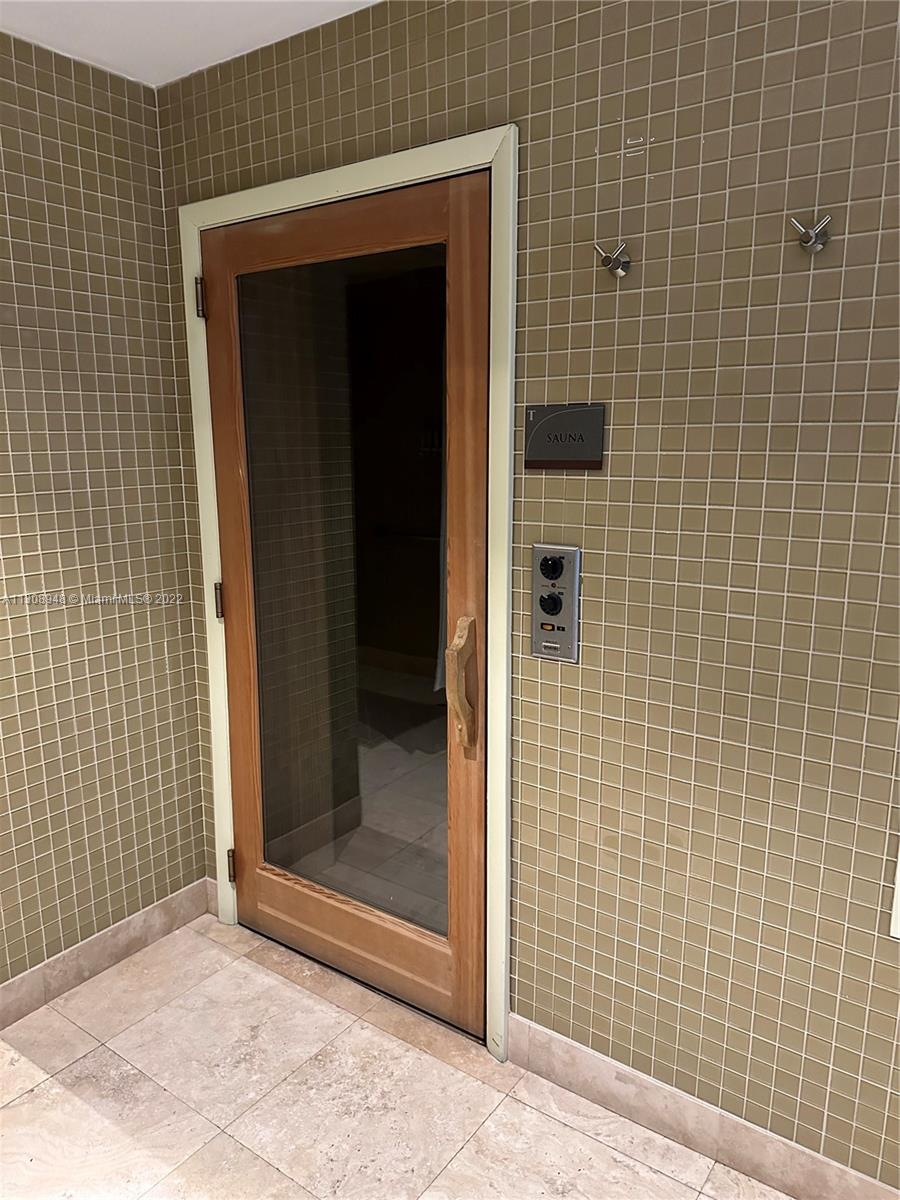 Ver detalles 1804 3 / 4 2558 sq. ft. $ 2022-12-27 0 foto