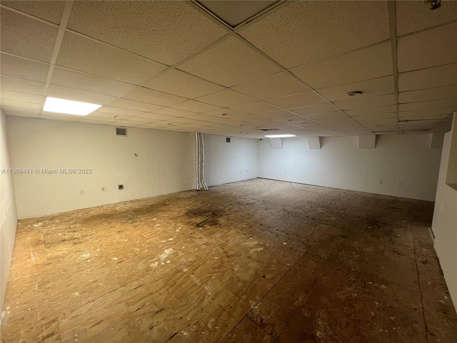 See details 4 / sq. ft. $ 2022-11-30 0 Photo