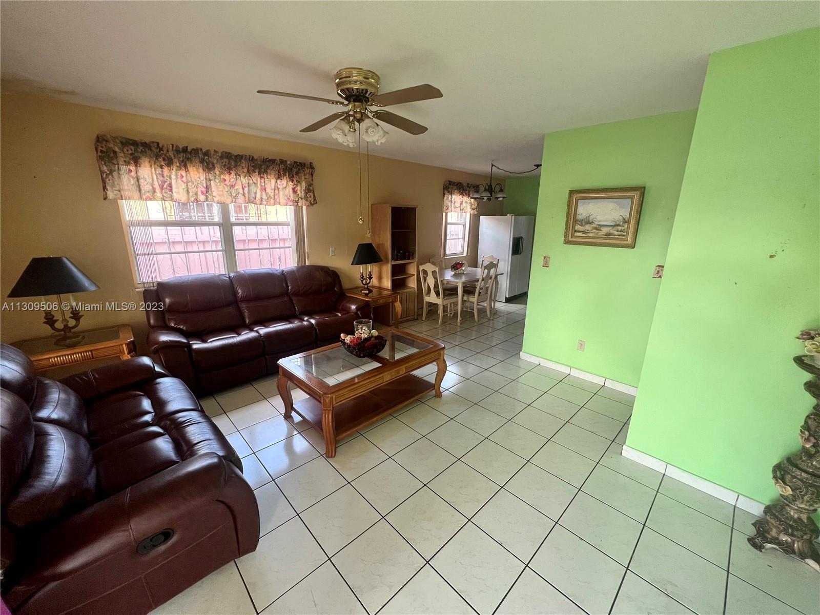 Ver detalles 515 2 / 1 1170 sq. ft. $ 2022-12-05 0 foto