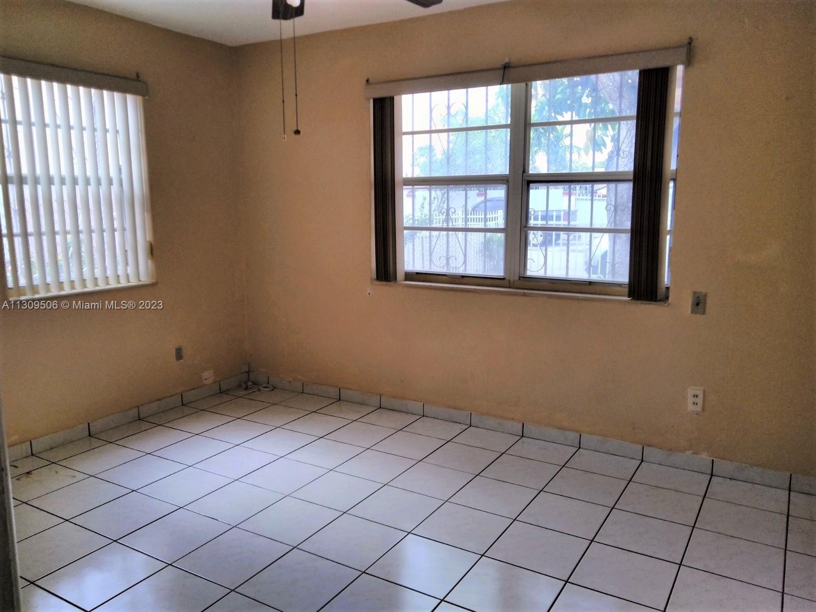 Ver detalles 515 2 / 1 1170 sq. ft. $ 2022-12-05 0 foto