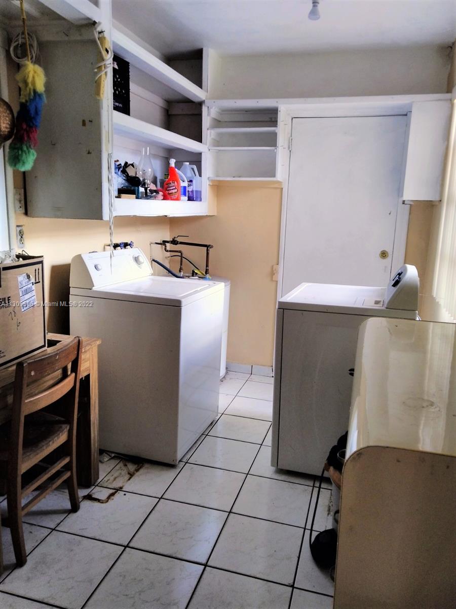 Ver detalles 515 2 / 1 1170 sq. ft. $ 2022-12-05 0 foto