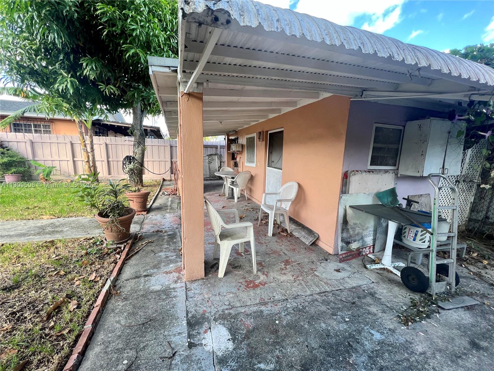 Ver detalles 515 2 / 1 1170 sq. ft. $ 2022-12-05 0 foto