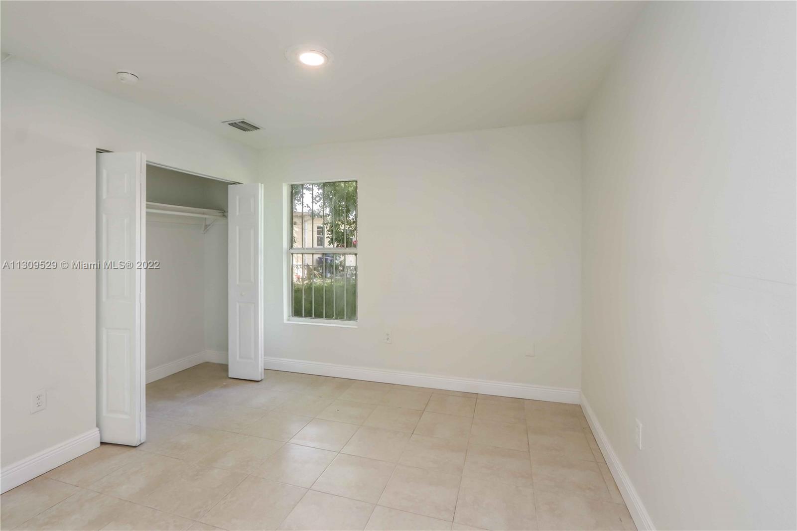 See details / 2090 sq. ft. $ 2022-11-30 0 Photo