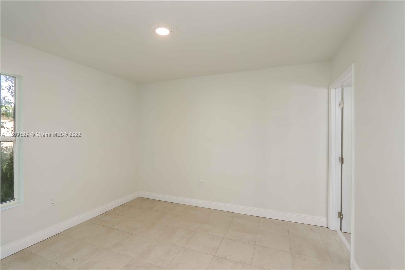 See details / 2090 sq. ft. $ 2022-11-30 0 Photo