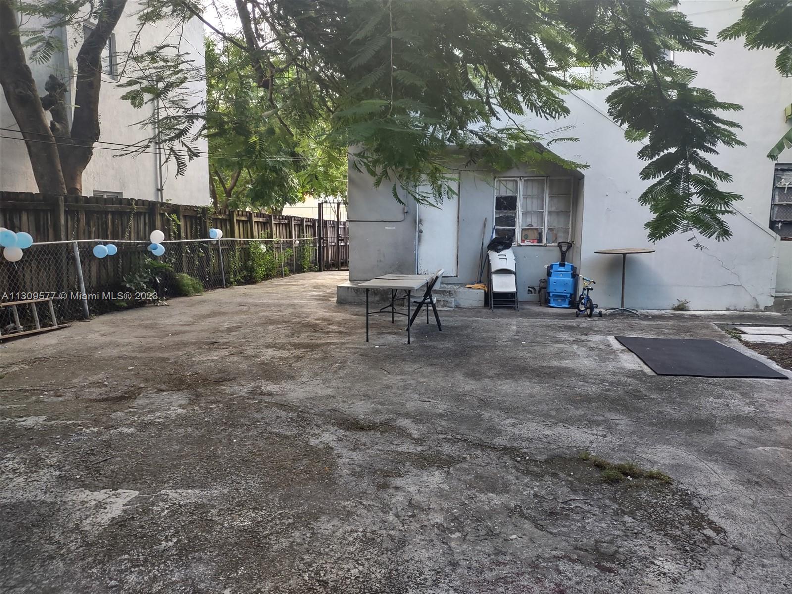 See details / 1966 sq. ft. $ 2023-01-30 0 Photo