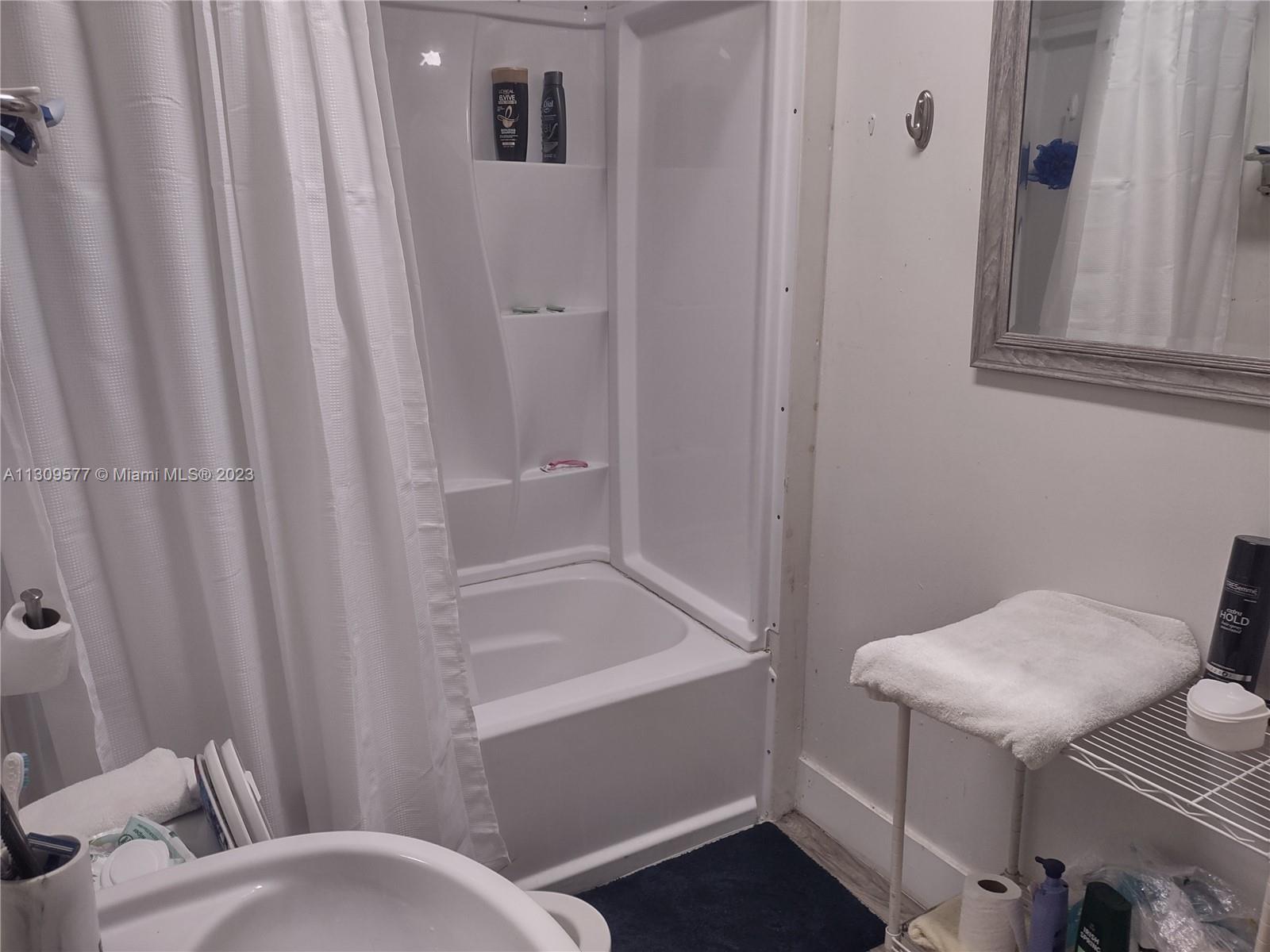 See details / 1966 sq. ft. $ 2023-01-30 0 Photo