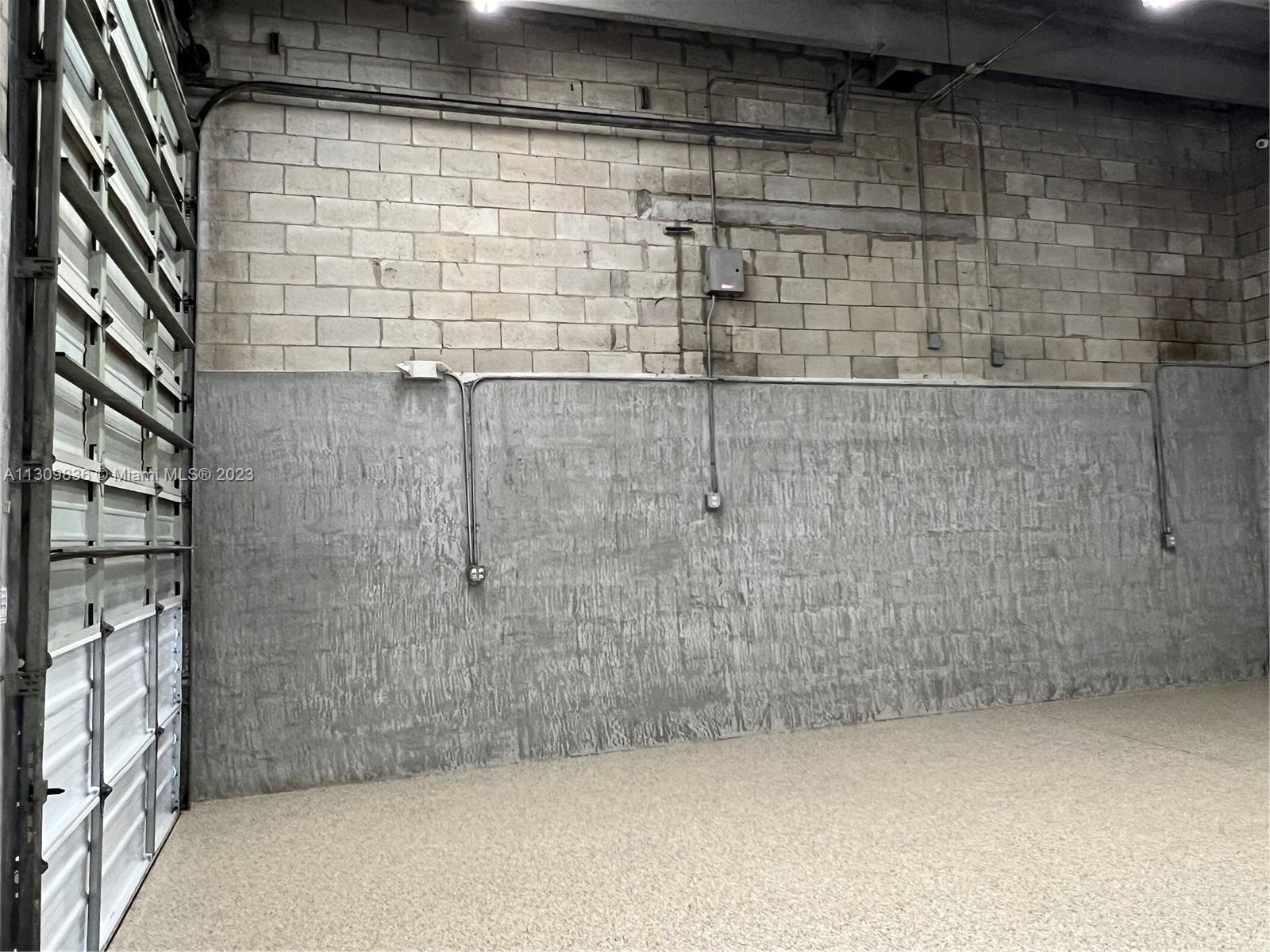 See details 6404-6406 / sq. ft. $ 2022-12-01 0 Photo