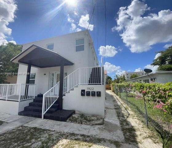 See details / 2003 sq. ft. $ 2022-12-01 0 Photo