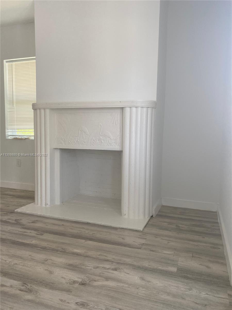 See details / 2003 sq. ft. $ 2022-12-01 0 Photo