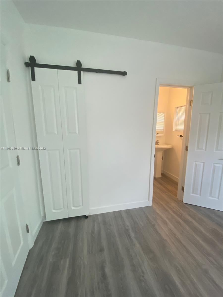 See details / 2003 sq. ft. $ 2022-12-01 0 Photo