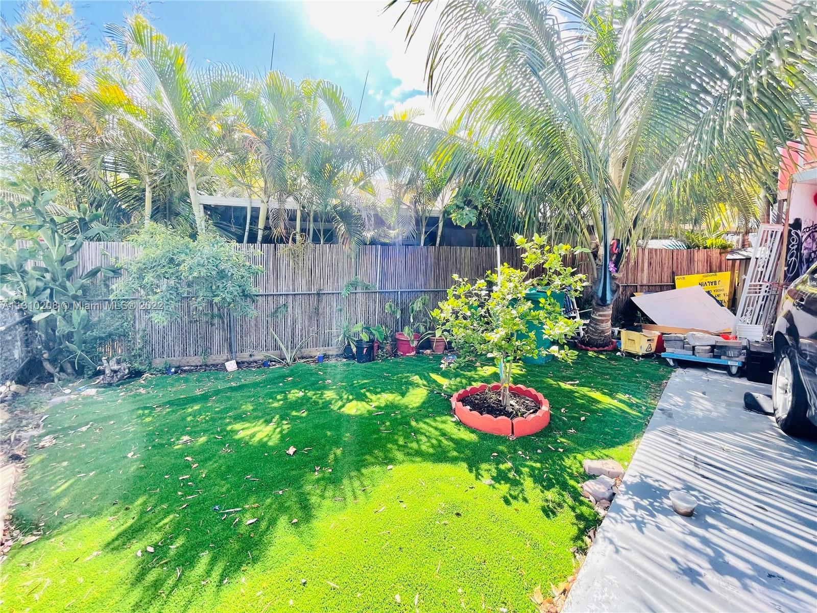 See details / 2486 sq. ft. $ 2022-12-01 0 Photo