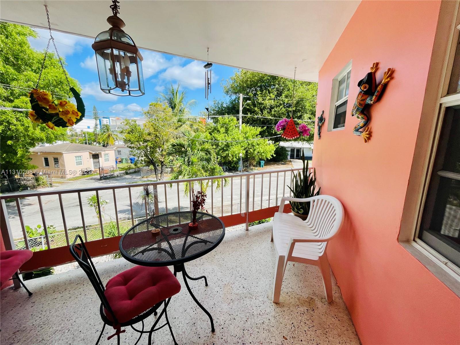 See details / 2486 sq. ft. $ 2022-12-01 0 Photo