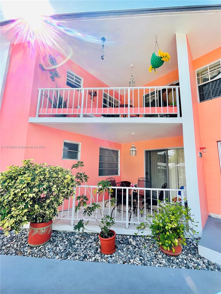 See details / 2486 sq. ft. $ 2022-12-01 0 Photo