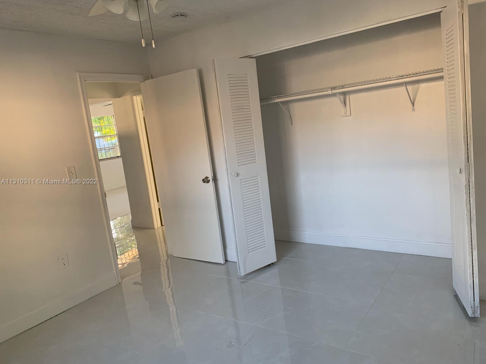 See details / 1690 sq. ft. $ 2022-12-02 0 Photo