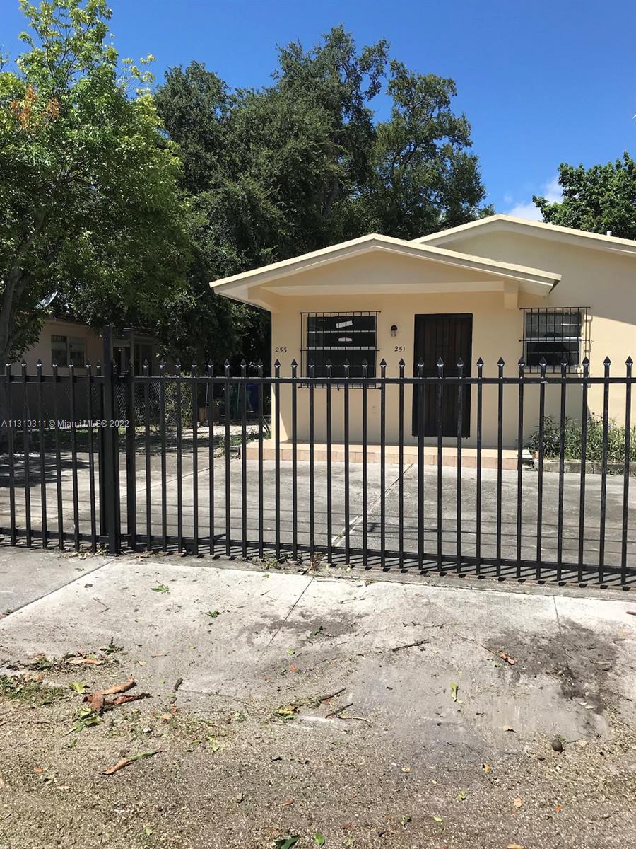 See details / 1690 sq. ft. $ 2022-12-02 0 Photo
