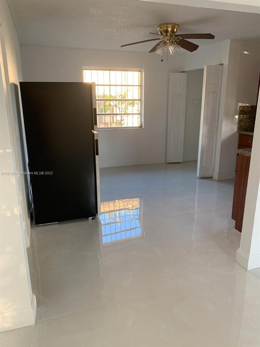 See details / 1690 sq. ft. $ 2022-12-02 0 Photo