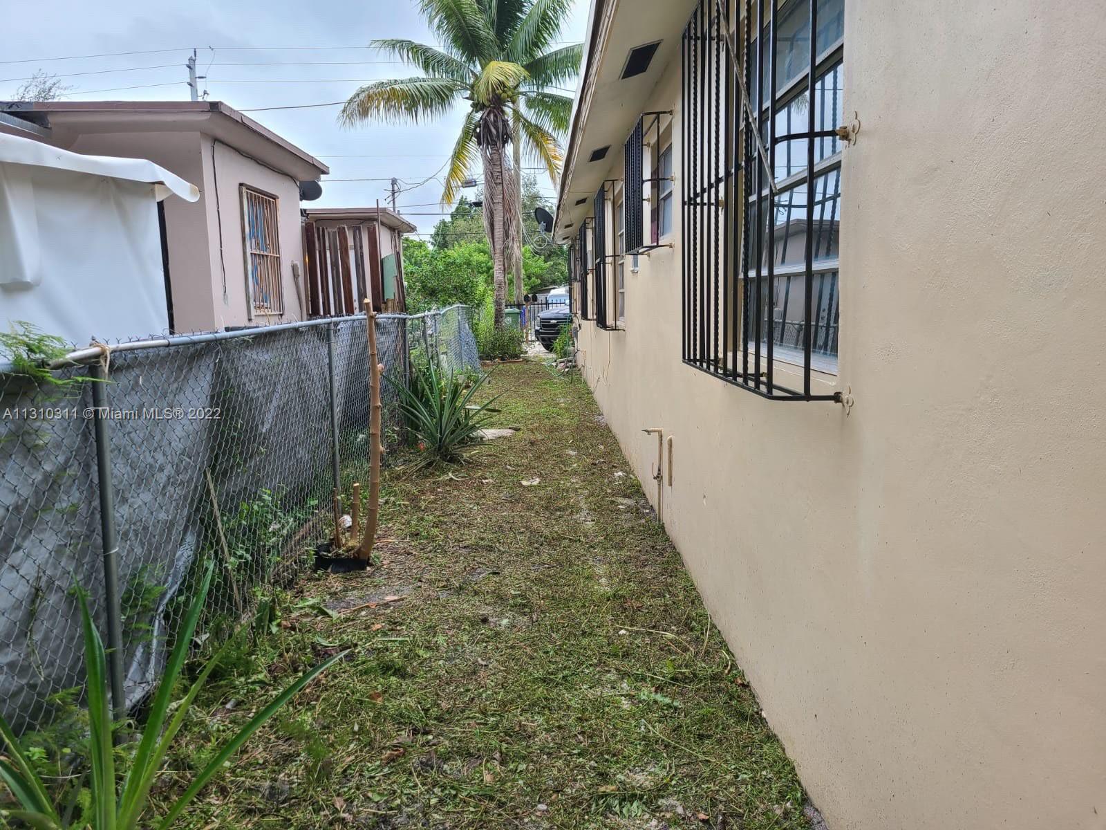 See details / 1690 sq. ft. $ 2022-12-02 0 Photo