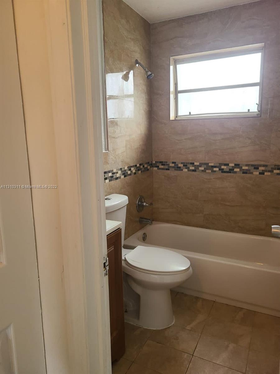 See details / 1690 sq. ft. $ 2022-12-02 0 Photo