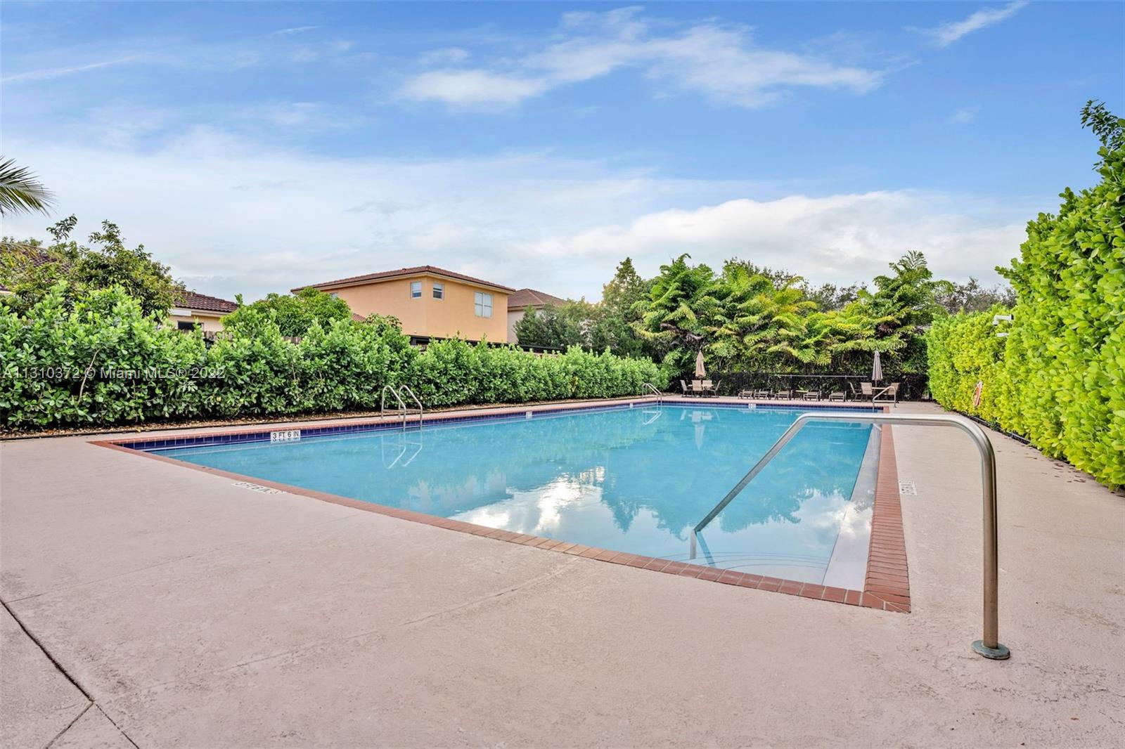 See details / 3600 sq. ft. $ 2022-12-28 0 Photo