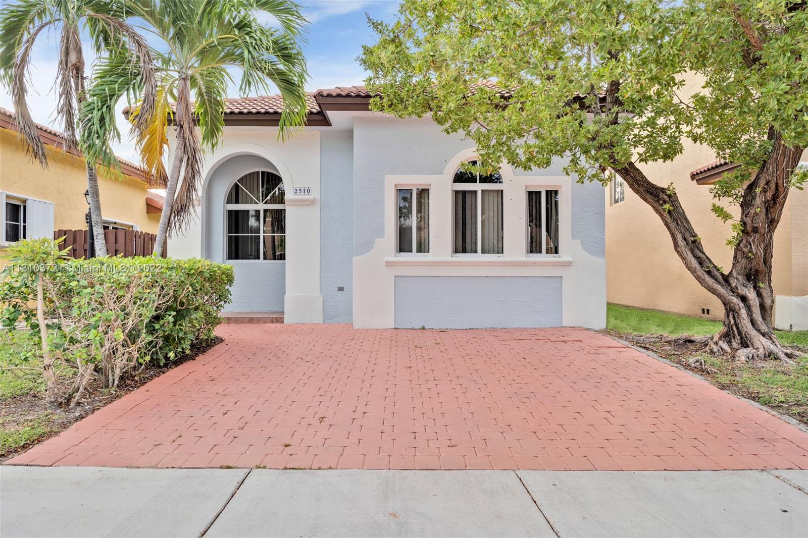 See details / 3600 sq. ft. $ 2022-12-28 0 Photo