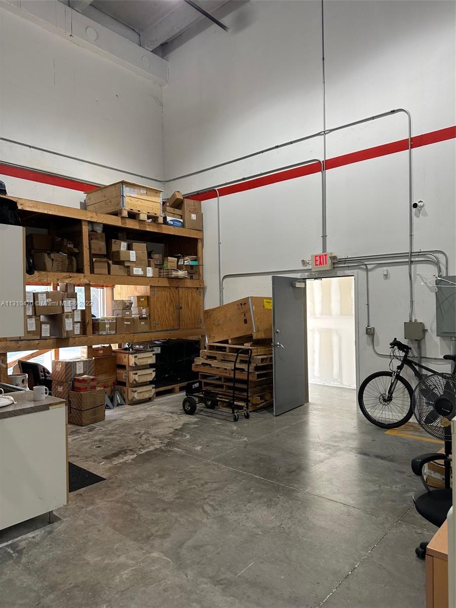 See details 119 / sq. ft. $ 2022-12-06 0 Photo