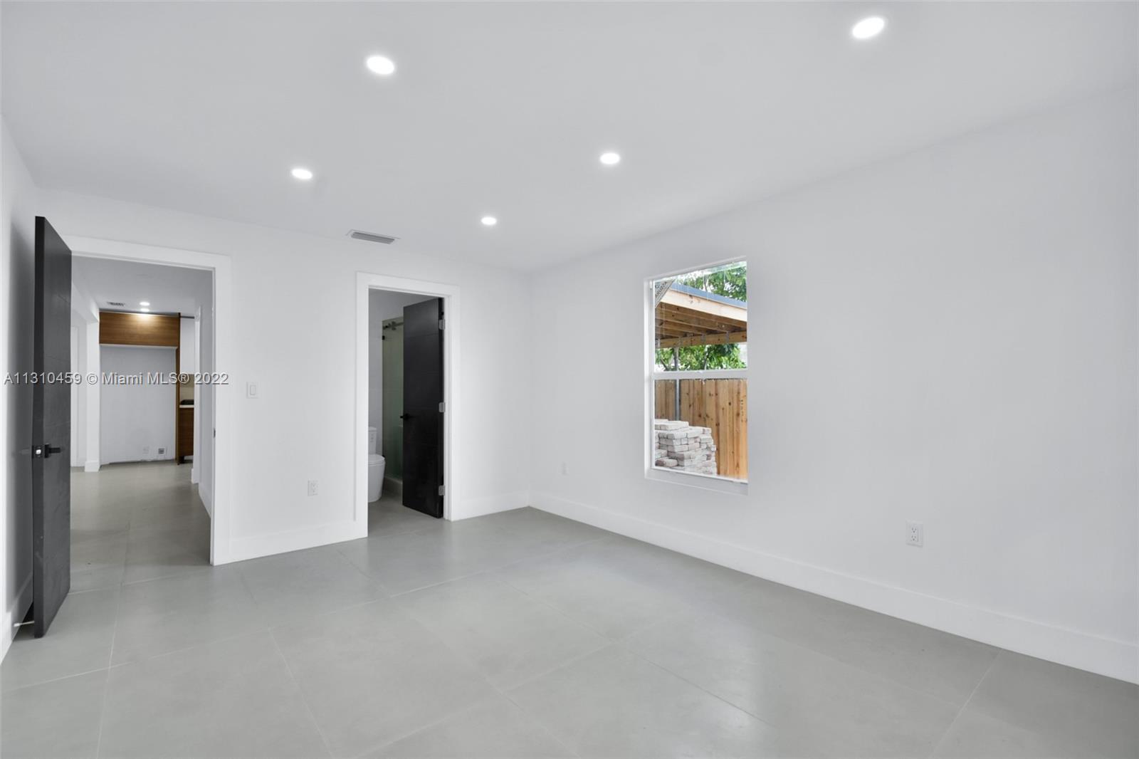 See details / 1516 sq. ft. $ 2022-12-02 0 Photo