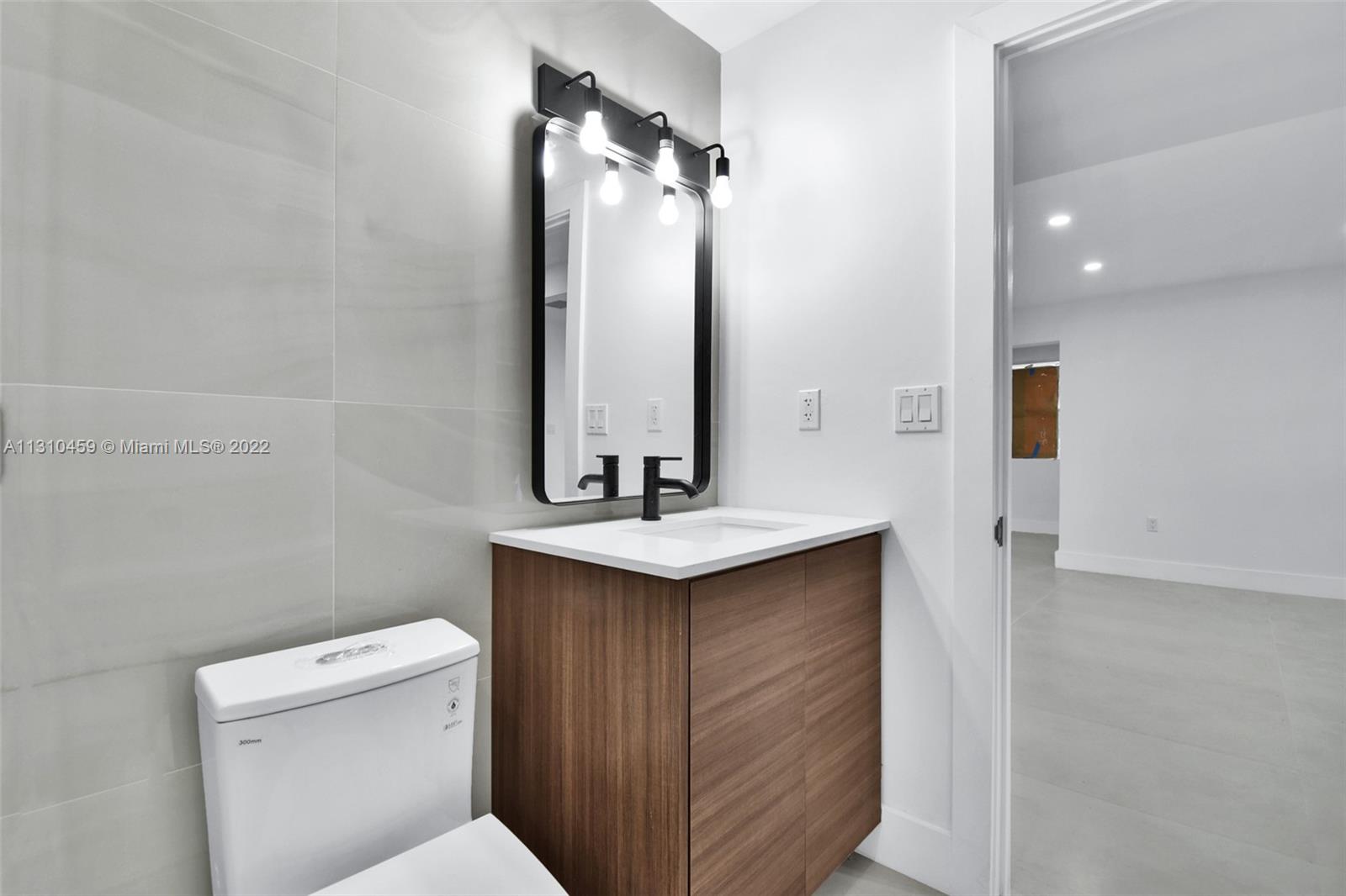 See details / 1516 sq. ft. $ 2022-12-02 0 Photo