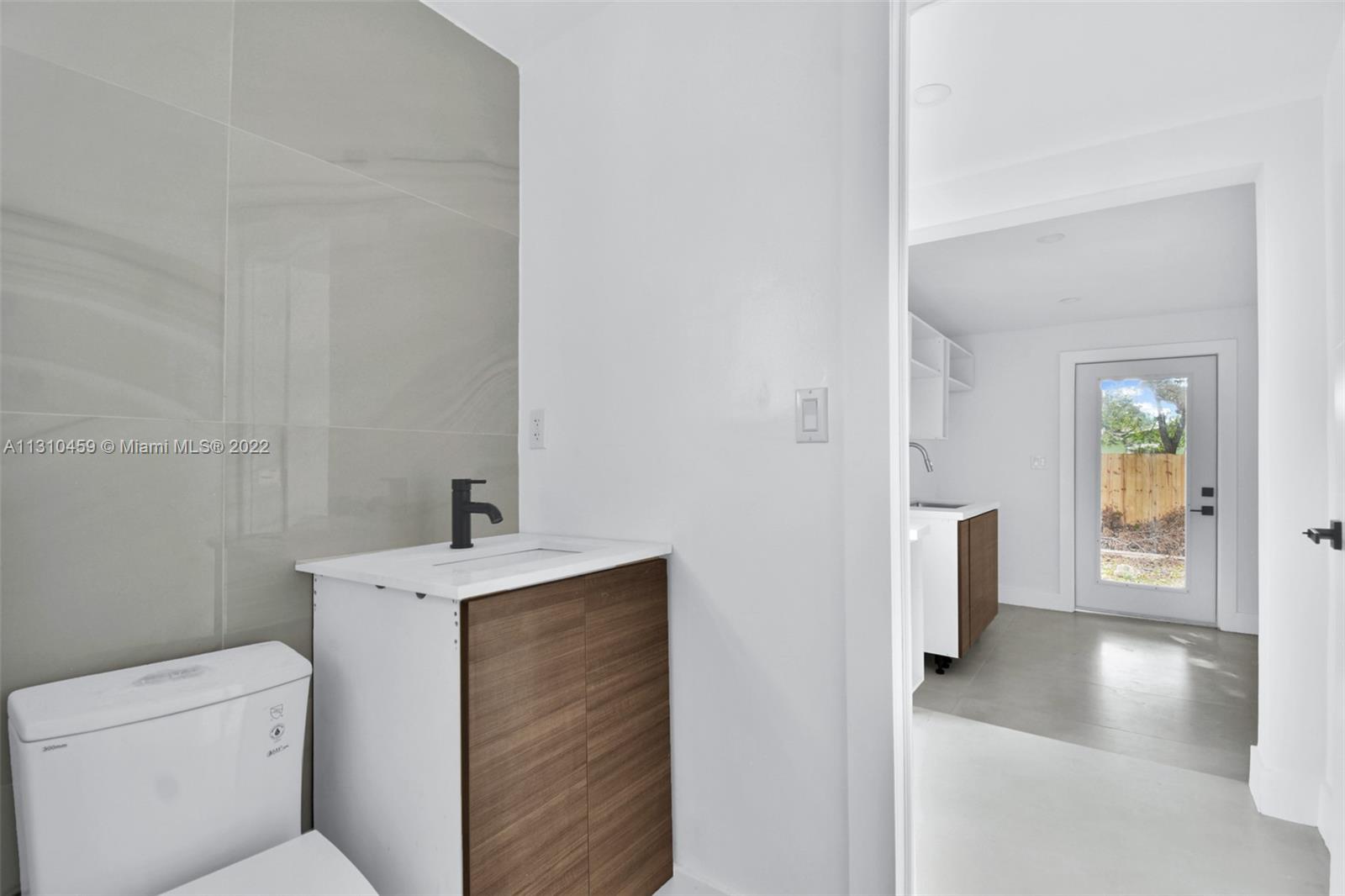 See details / 1516 sq. ft. $ 2022-12-02 0 Photo