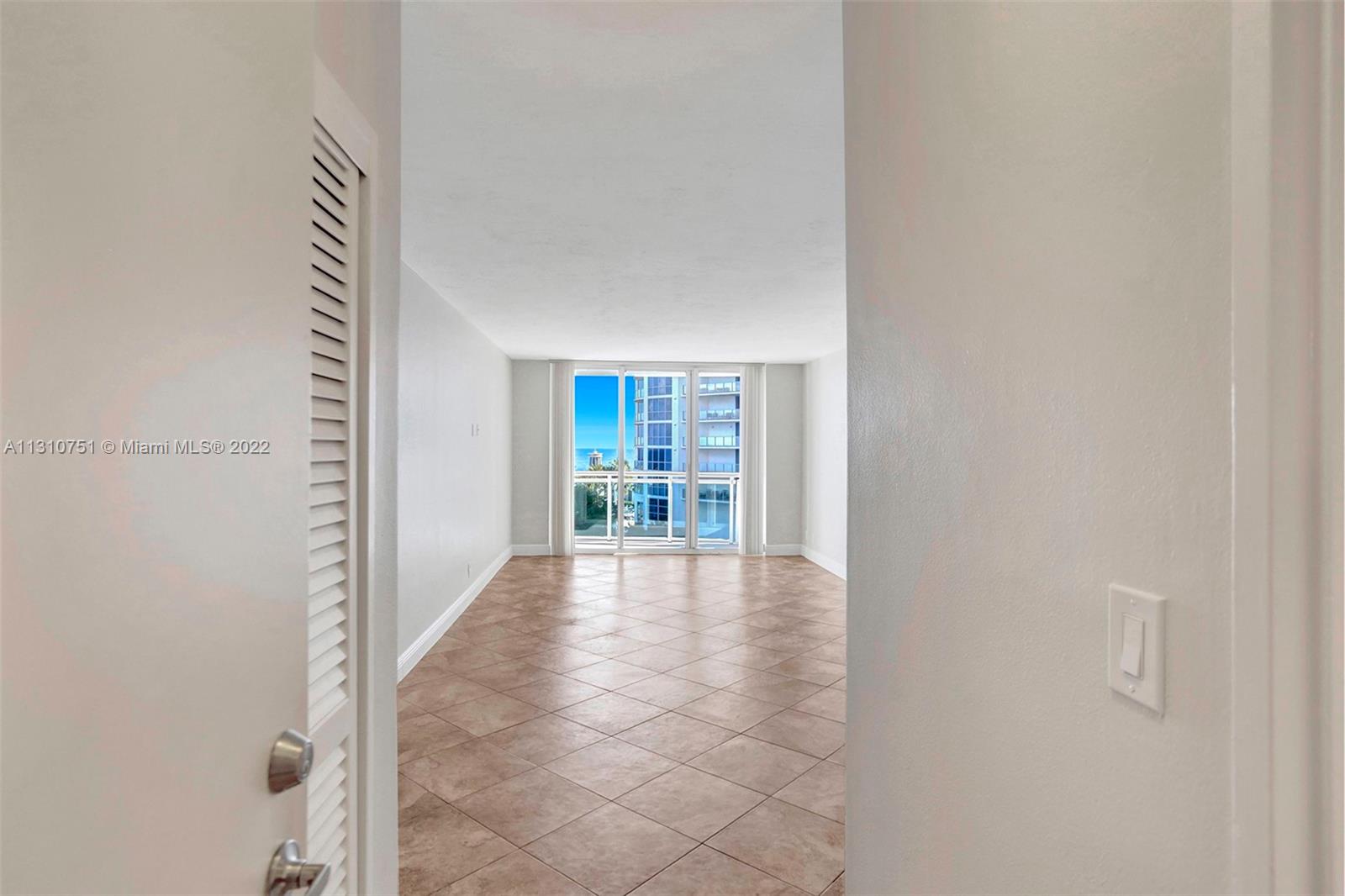 Photo of 3001 Ocean Drive #625, Hollywood, Florida, 33019 -
