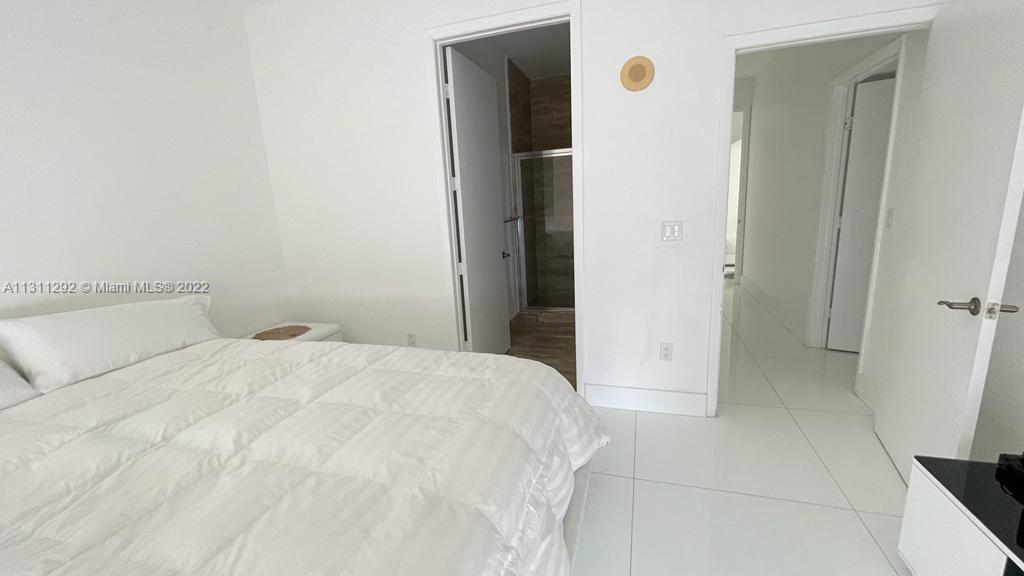 Ver detalles 3501 4 / 4 2768 sq. ft. $ 2023-01-25 0 foto