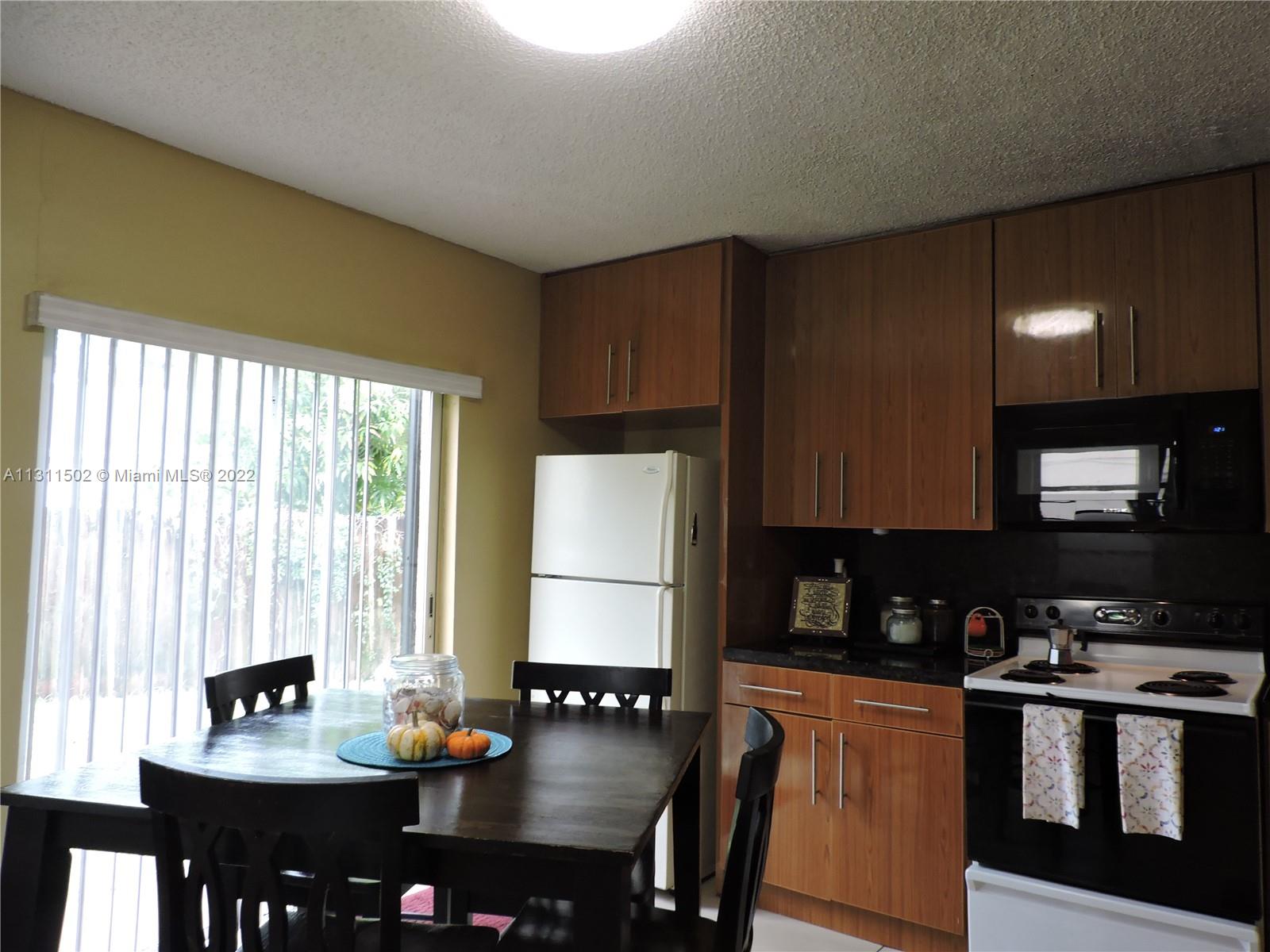 See details / 1820 sq. ft. $ 2022-12-05 0 Photo