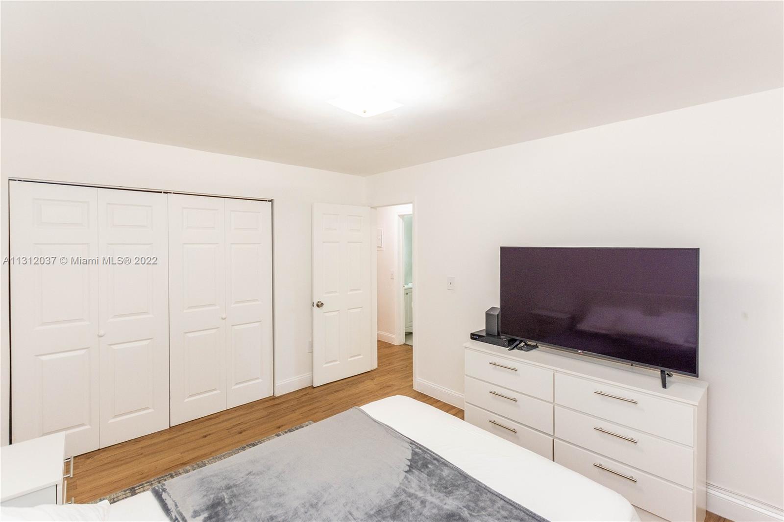 See details / sq. ft. $ 2022-12-06 0 Photo