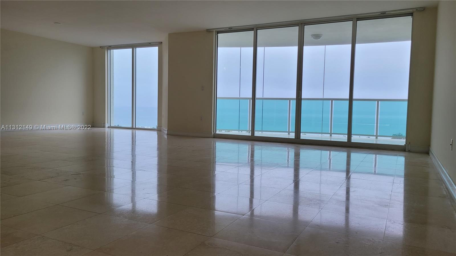 Photo of 20201 Country Club Dr #2203, Aventura, Florida, 33180 -